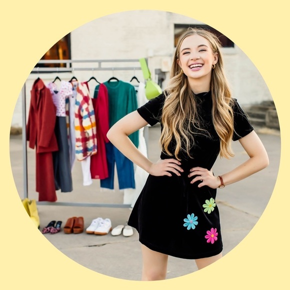 welcome to my closet! 🌟 - Picture 1 of 1